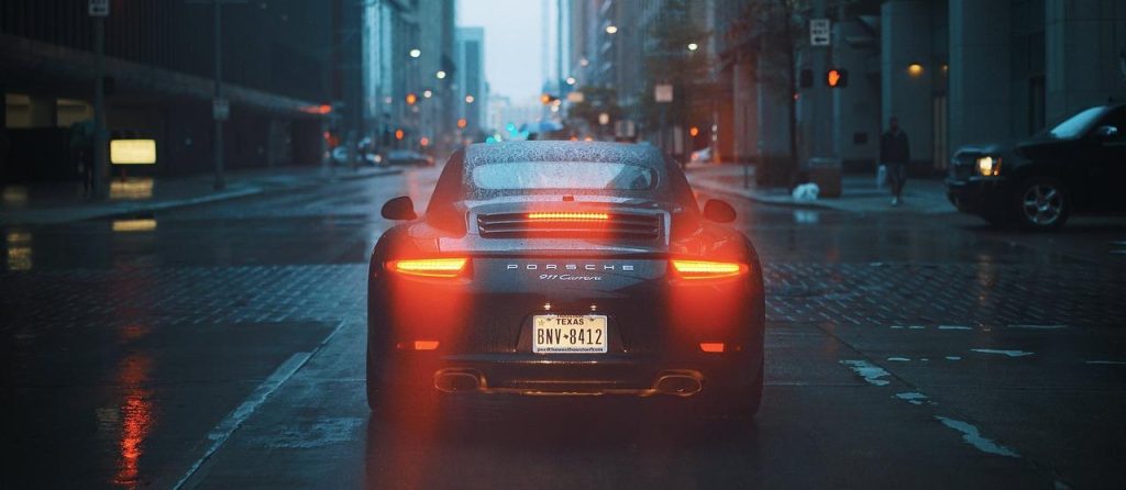 Professionele interieurreiniging van auto's bij Bas Car Wash Team met specialisten die uw auto-interieur schoonmaken en besch